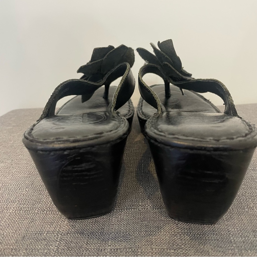 Born Black Sandals with Floral Design - Picture 8 of 11